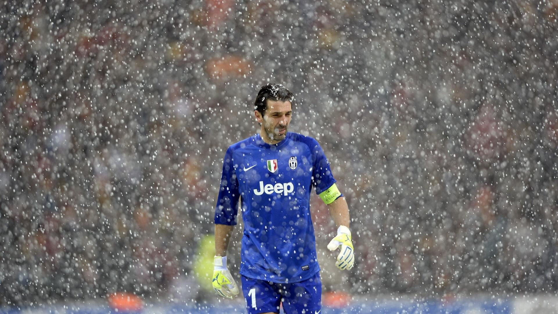 水球公开体验赛 初学者首次感受水中对抗项目激情